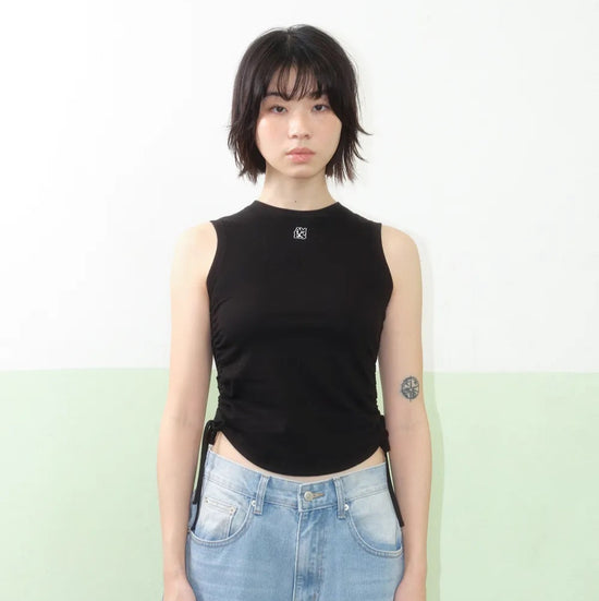 BASIC SMALL LOGO SLEEVELESS TEE BLACK