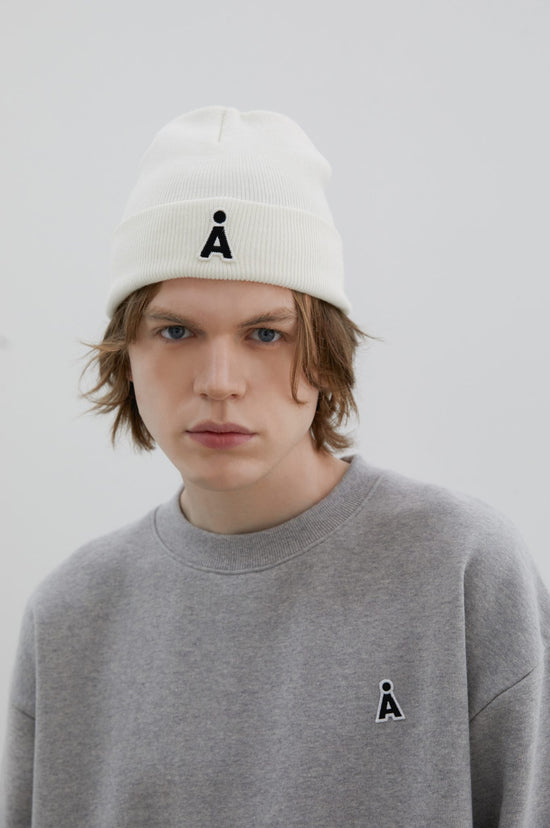 ALAND A LOGO PATCH BEANIE WHITE