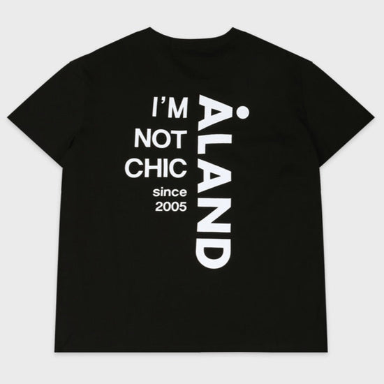 ALAND I'M NOT CHIC HALF SLEEVE BLACK