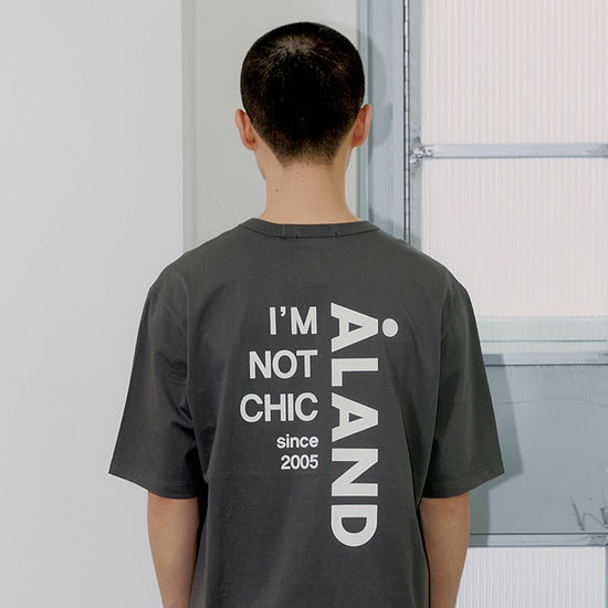 ALAND I'M NOT CHIC HALF SLEEVE CHARCOAL