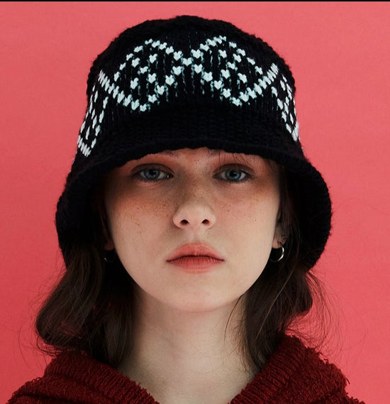 ARGYLE KNIT BUCKET HAT BLACK