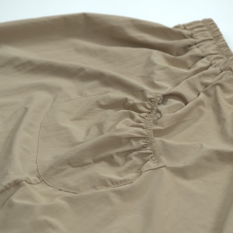 BIG POCKET BANDING SKIRT BEIGE
