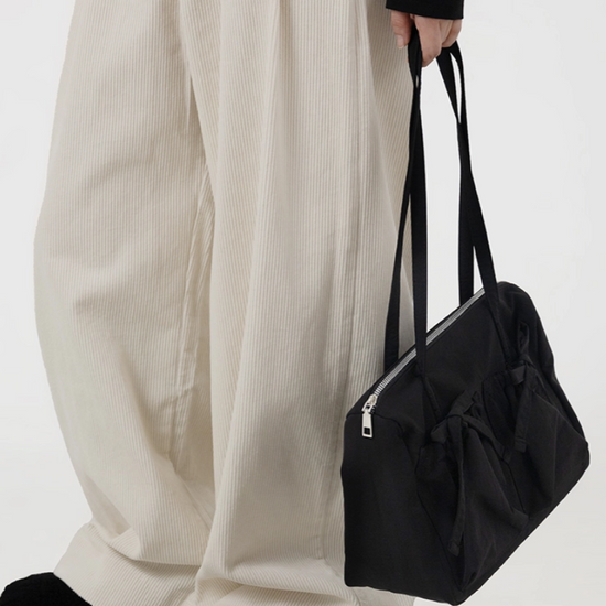 RIBBON POCKET SHOULDER BAG BLACK