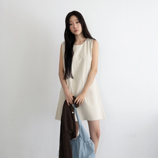 SECTIONED SLEEVELESS DRESS LIGHT BEIGE