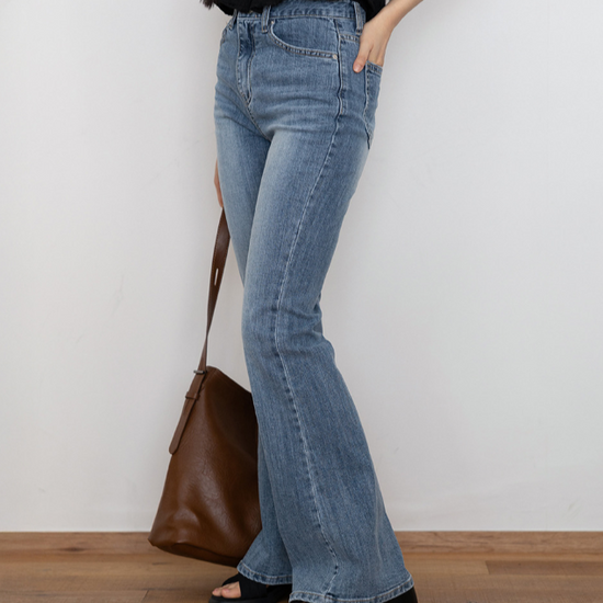SIGNATURE WASHED BOOTSCUT JEANS BLUE
