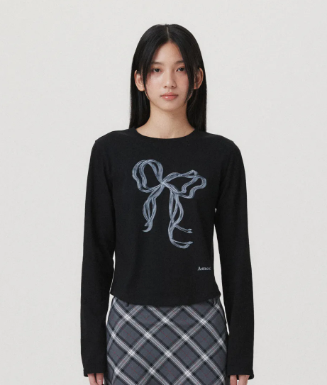 RIBBON GRAPHIC LS TEE BLACK