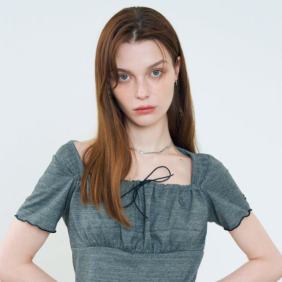 BUST SHIRRING CROP TEE BLUE