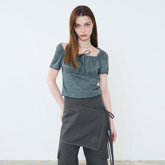 BUST SHIRRING CROP TEE BLUE