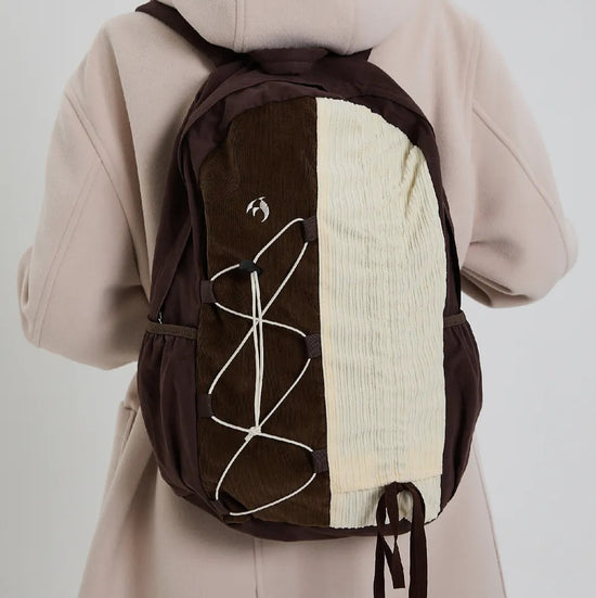 HALF STRING CORDUROY BACKPACK BROWN