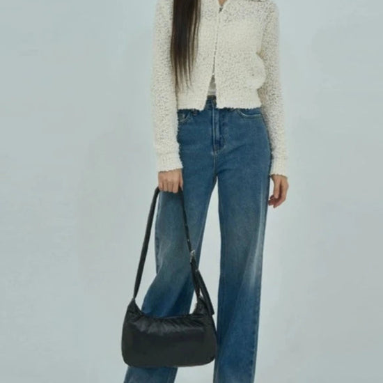 GLOSSY BUCKLE SHOULDER BAG BLACK