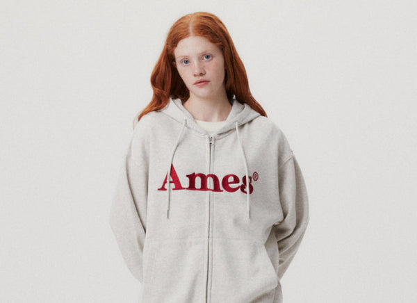 Wajib Punya, Intip 10 Hoodie Wanita Korea untuk Gaya Stylish ke Kampus!