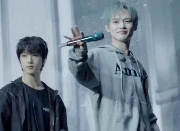 8 Gaya Kece Kpop Idol Pakai Outfit AMES Worldwide