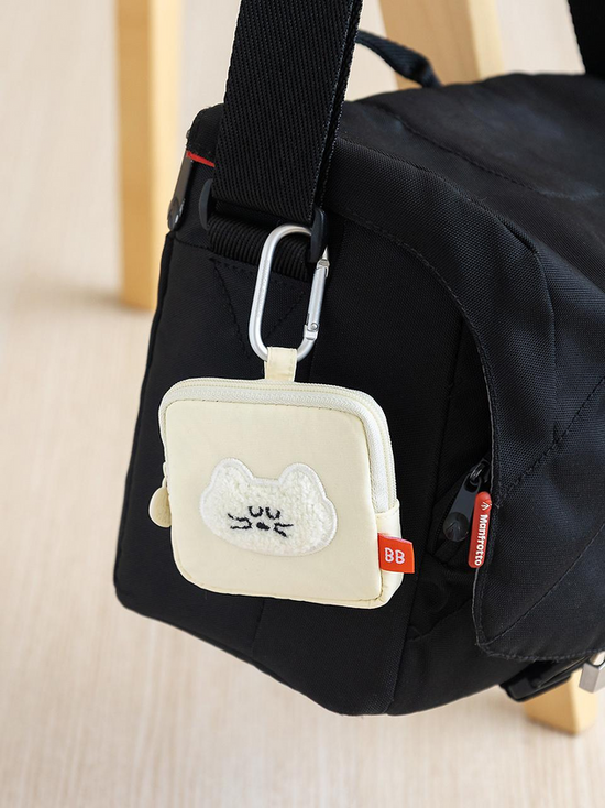 MOGRY HUG AIRPODS POUCH IVORY