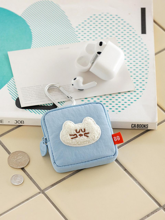 MOGRY HUG AIRPODS POUCH SKYBLUE