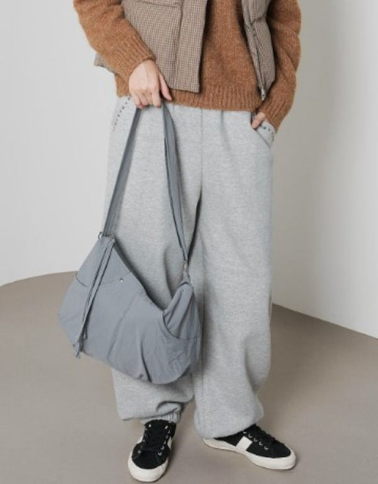 CURVED POCKET NYLON BAG CHARCOAL