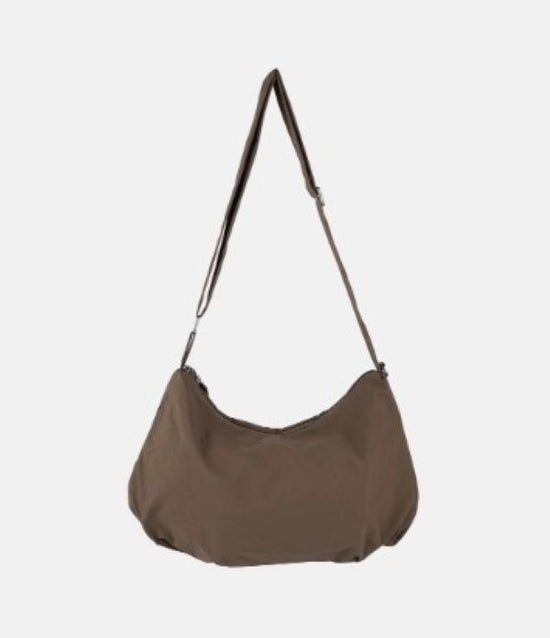 CURVED POCKET NYLON BAG BROWN