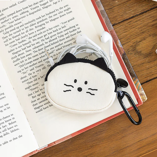 KITTY SOFT AIRPODS POUCH IVORY