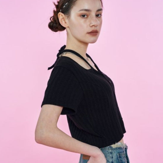 TWIDDLE HALTER CROP CARDIGAN BLACK