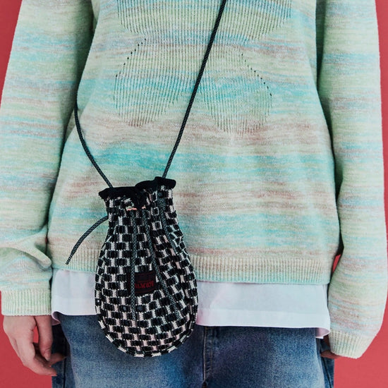 MESH KNIT STRING BAG BLACK