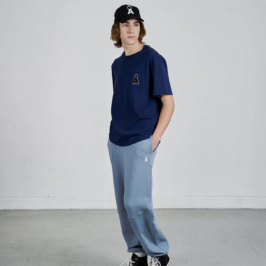 ALAND A LOGO BOUCLE POCKET TEE NAVY