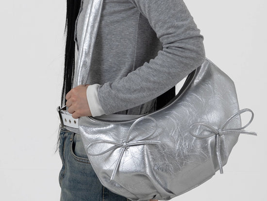 CRACK RIBBON SHOULDER BAG SILVER