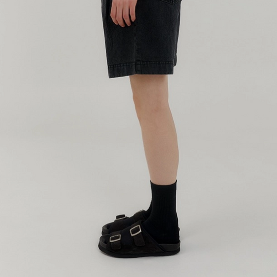 COMFORTABLE HIGH SOCKS BLACK
