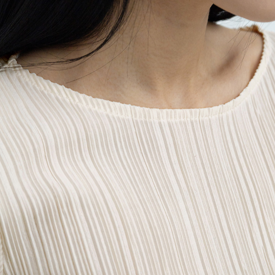 STEADY PLEATS BLOUSE IVORY
