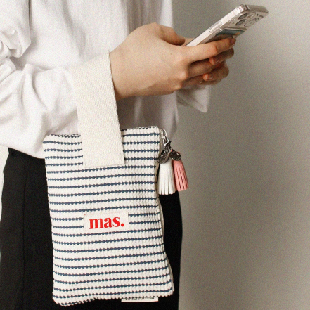 STRAP POUCH WAFFLE STRIPE NAVY