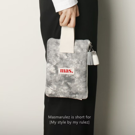 STRAP POUCH MARBLE GREY