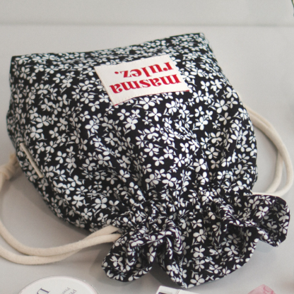 STRING POUCH BLACK FLOWER