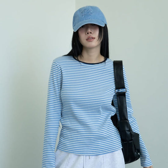 ESSENTIAL STRIPED T-SHIRT BLUE